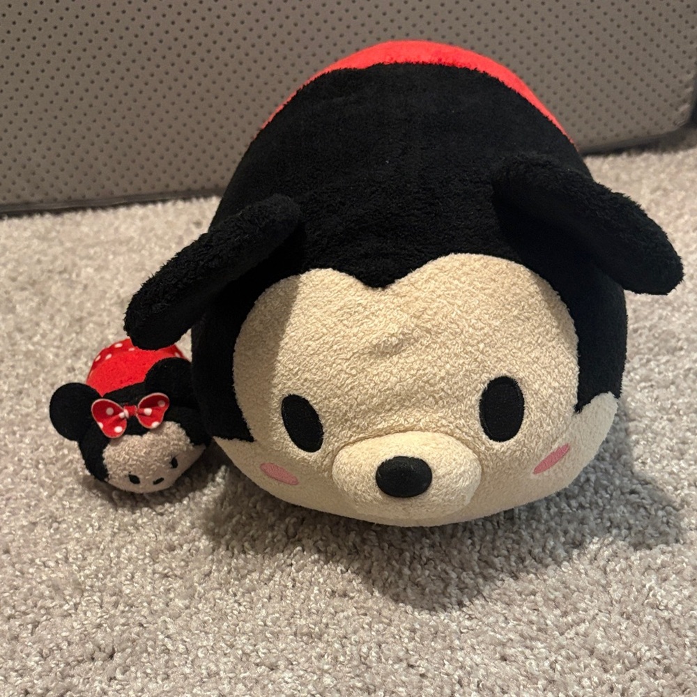 Minnie Black and Red Plush Toy Set